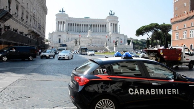 ROMA: FURTI E BORSEGGI, 10 ARRESTI