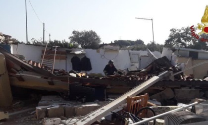 ANZIO: ESPLOSIONE IN UNA VILLETTA, DONNA ESTRATTA VIVA DALLE MACERIE