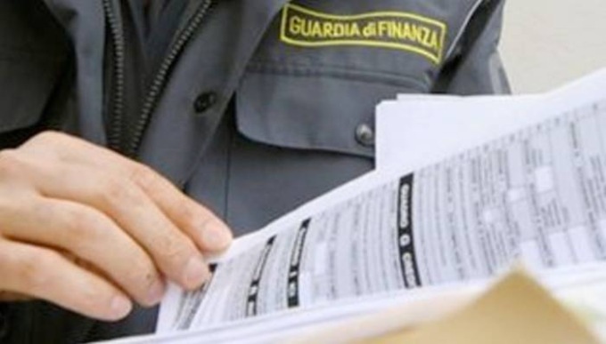 ROMA: REATI FISCALI, DENUNCIATO IMPRENDITORE DEL MONDO DEL CALCIO