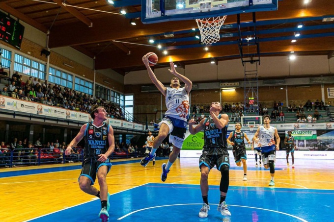 BASKET: BENACQUISTA LATINA E STELLA AZZURRA KO