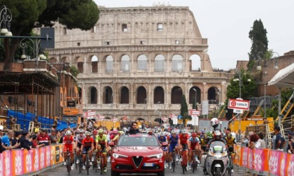 ROMA: IL GIRO D’ITALIA SI CHIUDE AI FORI IMPERIALI