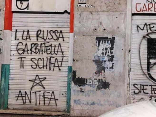 ROMA: STRISCIONE CONTRO LA RUSSA, LA CONDANNA