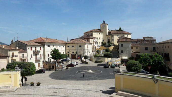 ROCCAGORGA: TROVATO CON LA DROGA IN CASA, ARRESTATO