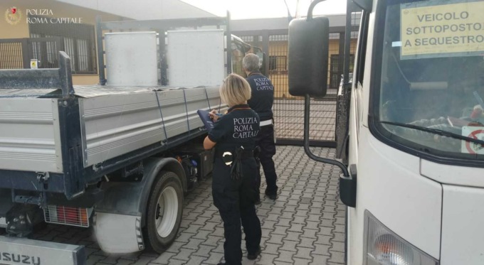 ROMA: TRASPORTO DI RIFIUTI ILLEGALE, DENUNCE E SANZIONI
