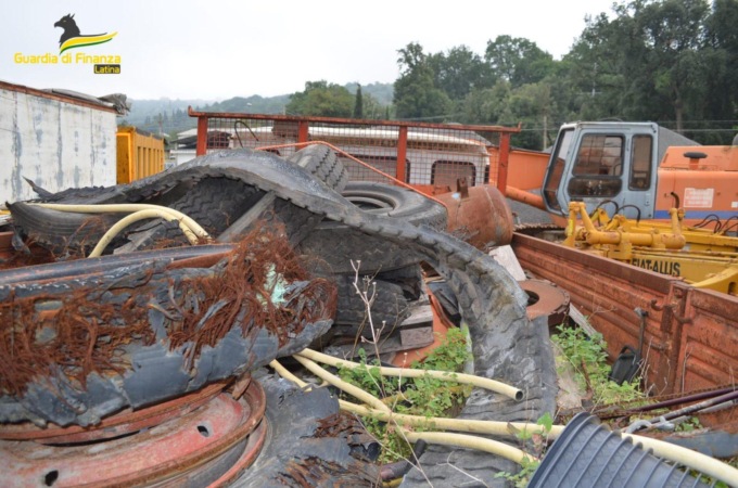 SONNINO: SEQUESTRATA DISCARICA ABUSIVA