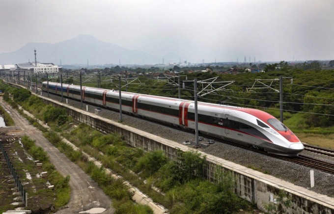 Indonesia: test di funzionamento a caldo su linea AV Jakarta-Bandung