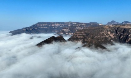 CINA: MARE DI NUBI SUI TAIHANG