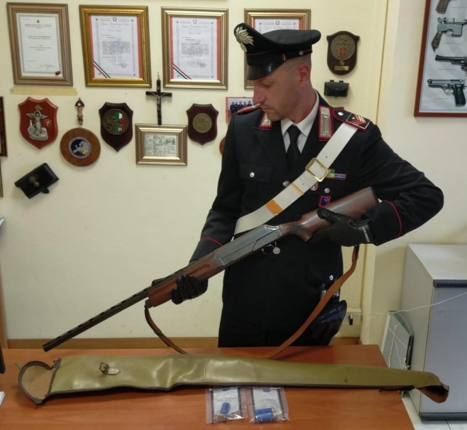 ANZIO: SI SPARA E SIMULA UN AGGUATO, DENUNCIATO