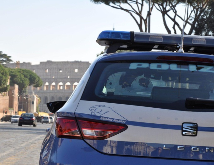 ROMA: ESTORSIONI AI TURISTI, CENTURIONI IN MANETTE