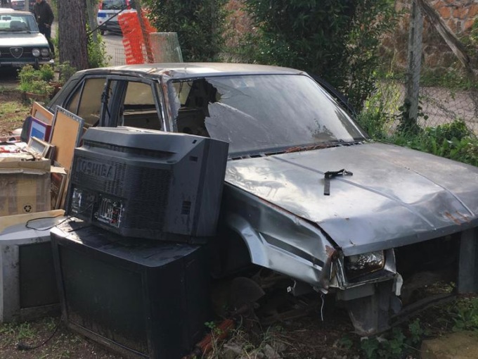 ROMA: LABARO, SCOPERTA UNA DISCARICA ABUSIVA