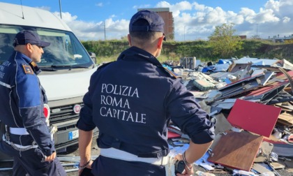 ROMA: ABBANDONAVANO RIFIUTI IN STRADA, DENUNCIATI