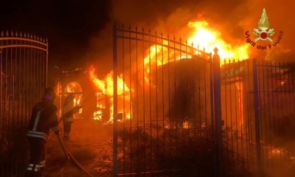 ROMA: INCENDIO NEL PARCO DI VILLA MASSIMO, INSORGONO I COMITATI