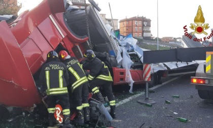 ROMA: TIR CONTRO PILONE DEL GRA, UN MORTO