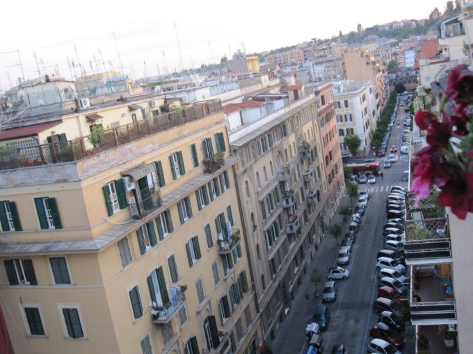ROMA: DUE DONNE TROVATE MORTE IN UN PALAZZO, SI INDAGA PER DUPLICE OMICIDIO