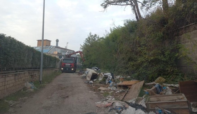 ROMA: RIMOSSE 20 TONNELLATE DI RIFIUTI