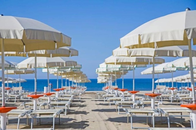 SUD PONTINO: STABILIMENTI BALNEARI, SCOPERTA EVASIONE FISCALE