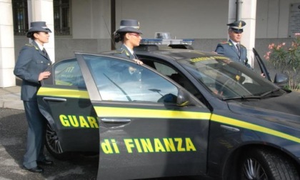 ROMA: ARTICOLI CONTRAFFATTI, MAXI SEQUESTRO