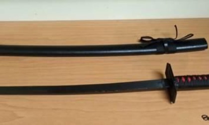 SAN PIETRO INFINE (Caserta): SORPRESO CON UN KATANA IN AUTO, DENUNCIATO