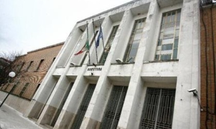 LATINA: MINACCIA DI DARE FUOCO ALLA EX, ALLONTANATO