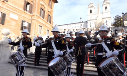 ROMA: IL FLASH MOB DELLA ROYAL NAVY
