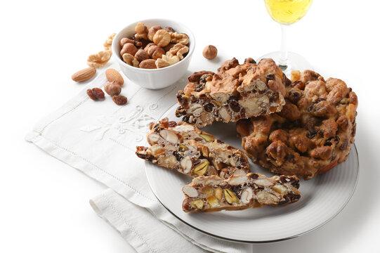 NATALE: FESTA TRA TRADIZIONE E SOLIDARIETA’