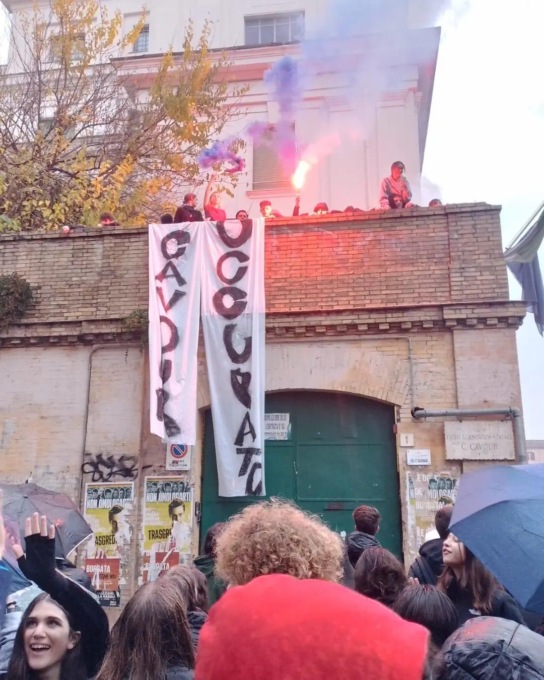ROMA: OCCUPATO IL LICEO CAVOUR