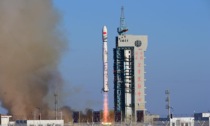 Cina: lanciati due satelliti spaziali per esperimenti