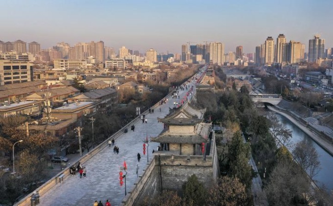 CINA: STATUE DI BUDDHA MILLENARIE DISSOTTERRATE IN UN ANTICO MERCATO