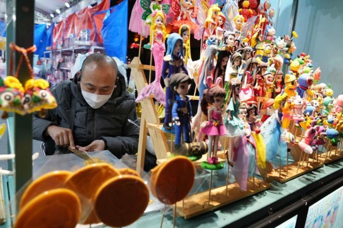 CINA: PMI NON MANIFATTURIERO IN CALO A DICEMBRE