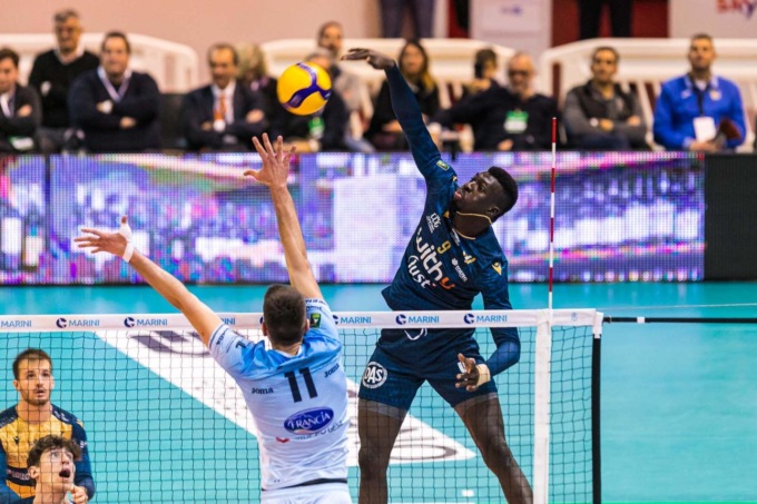 PALLAVOLO SUPERLEGA: TOP VOLLEY CISTERNA-VERONA 2-3