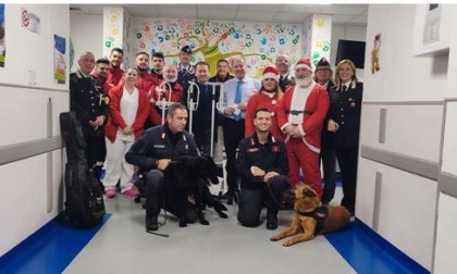 LATINA: L’ARMA DEI CARABINIERI E IL REPARTO DI PEDIATRIA DELL’OSPEDALE GORETTI INSIEME TRA I SORRISI