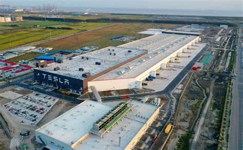 Cina: Shanghai Tesla Gigafactory, nuovo picco di consegne a novembre