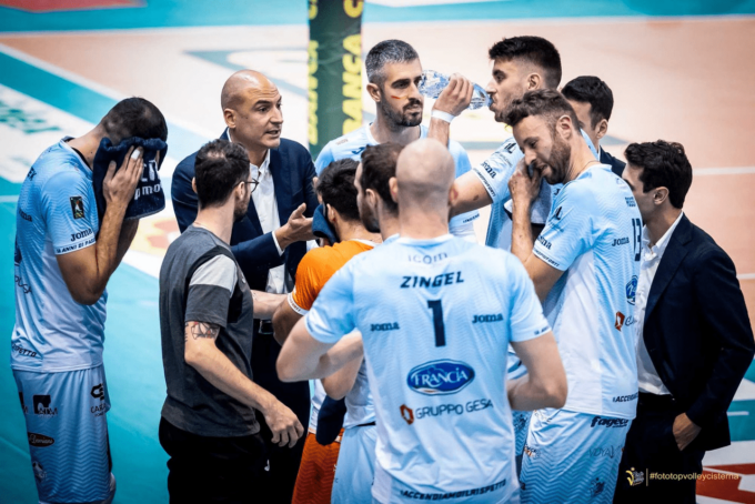 PALLAVOLO SUPERLEGA: TOP VOLLEY BRINDA ALLA COPPA ITALIA. PRESENTE MASSIMO RIGHI