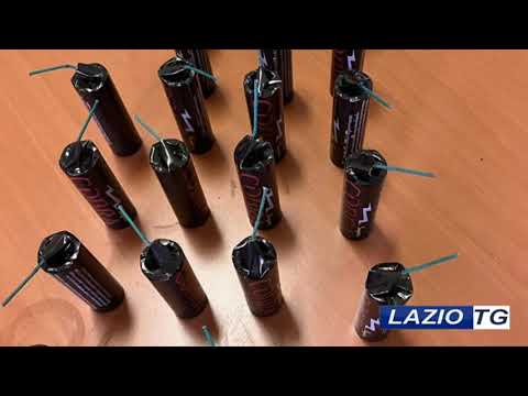 ROMA: AI DOMICILIARI CON 10 CHILI DI FUOCHI E BOMBE CARTA