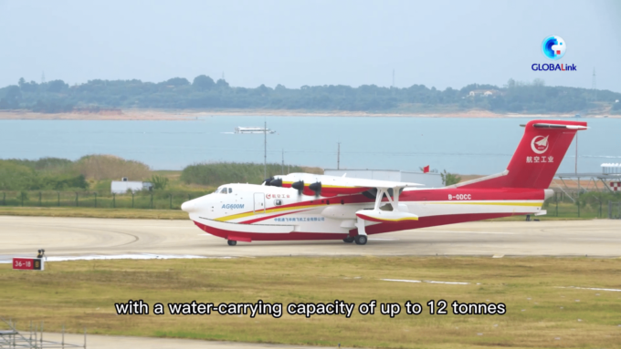 Cina: testati tre grandi velivoli anfibi