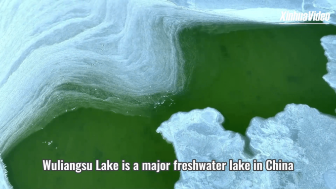 Cina: un lago color smeraldo nel nord della Cina