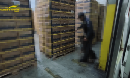 CIVITAVECCHIA: COCAINA, 72 CHILI NASCOSTI TRA LE BANANE