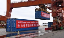 Shenzhen: porto logistico avvia rotta spedizione ro-ro internazionale