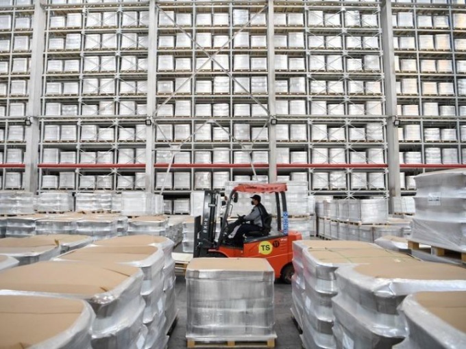 CINA: AZIENDE DEL VETRO AUMENTANO PRODUZIONE PER COMPLETARE GLI ORDINI