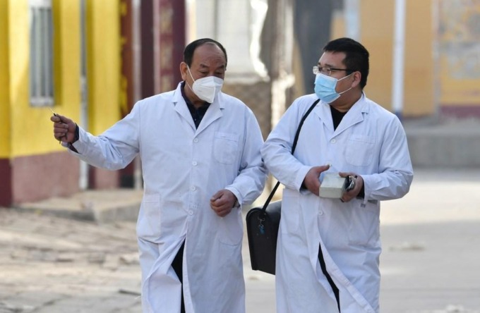 Cina: Hebei, padre e figlio medici di villaggio a servizio dei cittadini