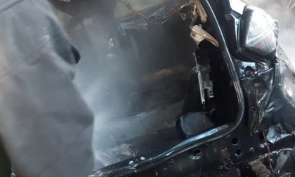 ROMA: AUTO IN FIAMME IN PIAZZA DEL POPOLO