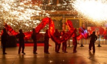 CINA: ABBAGLIANTE DANZA DEL DRAGO DI FUOCO A CHONGQING