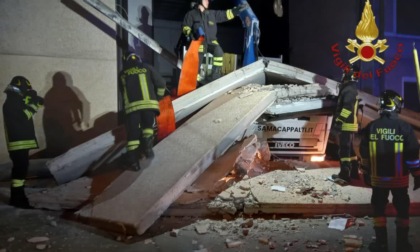 FONTE NUOVA: CAMION URTA PANNELLI IN CEMENTO, MORTO L'AUTISTA