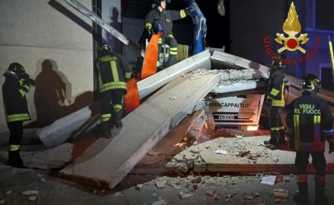 FONTE NUOVA: CAMION URTA PANNELLI IN CEMENTO, MORTO L’AUTISTA