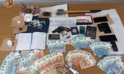 SAN CESAREO: SCOPERTO FORTINO DELLA DROGA VIDEOSORVEGLIATO