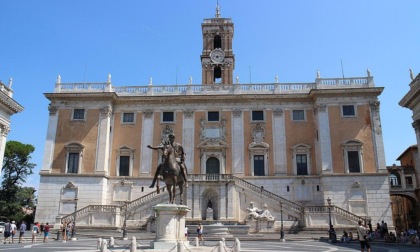 ROMA: CAMPIDOGLIO, PORTE APERTE DI PALAZZO SENATORIO AGLI STUDENTI