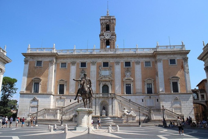 ROMA: CAMPIDOGLIO, PORTE APERTE DI PALAZZO SENATORIO AGLI STUDENTI