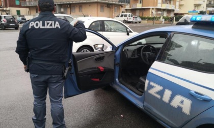 ANZIO: PICCHIA LA MOGLIE CON UN BASTONE IN STRADA
