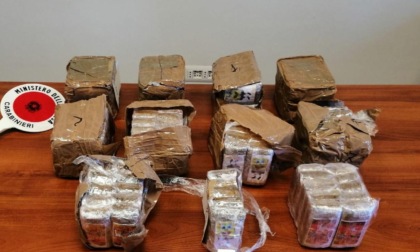 ROMA: DROGA E ARMI, ARRESTI E DENUNCE