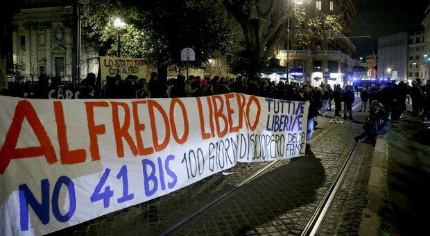 ROMA. SCONTRI TRA ANARCHICI E POLIZIA